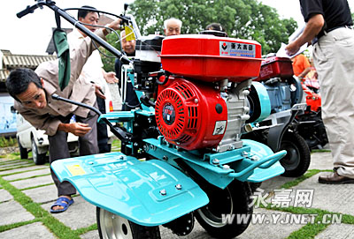 农机下乡国家补贴 农民朋友得实惠