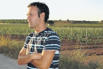 伊涅斯塔投资造福家乡 小白牌 葡萄酒年底上市