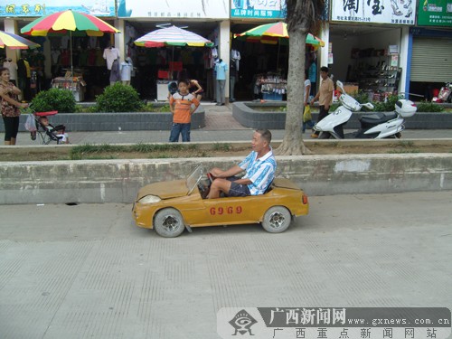 南宁老人自制 法拉利 时速最快40公里高清图片