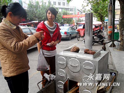 山芋炉子烤红薯飘香街头--永嘉网; 烤地瓜炉的图纸; 一阵烤番薯甘甜的