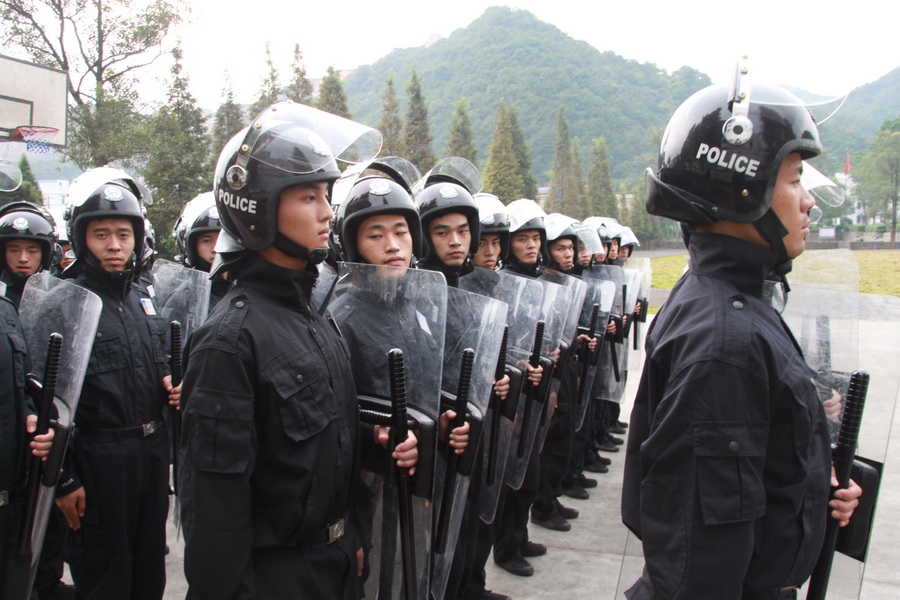 温州市公安局在市警校组建特警预备二大队