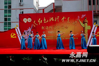 ���ؾ��С��Ӻ�ɫ������������ ��ʫ�������л�