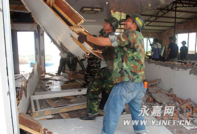 ��ͷ���������ζ����ѡ����ж��ڶ�������