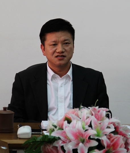 局党组(扩大)会议上指出 突出考绩 打造一支廉