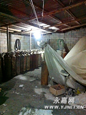 我县依法取缔一乙炔非法生产充装窝点-生产,发