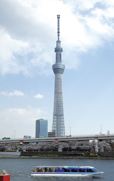 5月22日,高634米,位于日本东京都墨田区的世界最高电视塔"东京