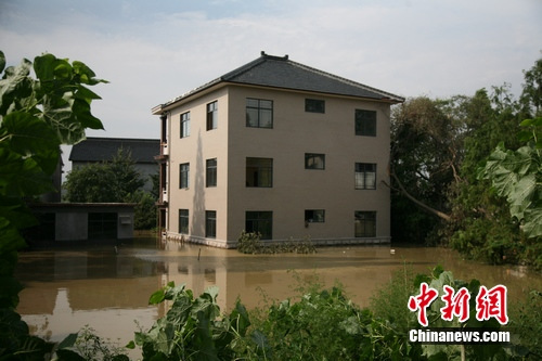 10�����磬�㽭ʡ��������Ҵ����ٶ������ں�ˮ��������ҡ���� ��