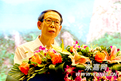 中国老年学学会常务副会长赵宝华到会祝贺并作讲话