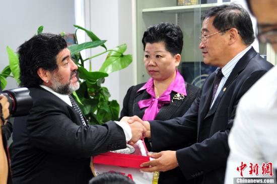 马拉多纳与韦迪大谈青训 直言球员需要热爱足