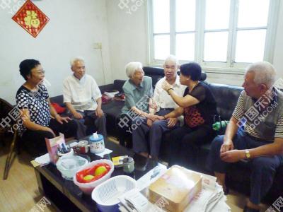 乐成街道有支爱心话聊队 一年多上门话聊近40