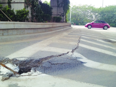 �Ͼ��߼�����·�������³����ѣ�ͼ��