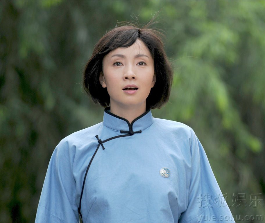 几张照片中小陶虹的装饰同中有异