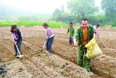 ���غʹ���һ���Ͷ�������ͨѶԱ ��־���� 