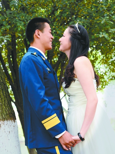 嫁给<em>兵</em>哥哥 <em>少女时代</em>梦成真-,两人,武汉,姻缘,-永