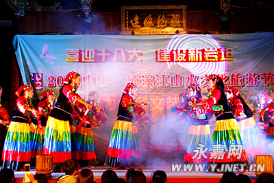 ��̹����������Ļ� ��չ��ɫ����