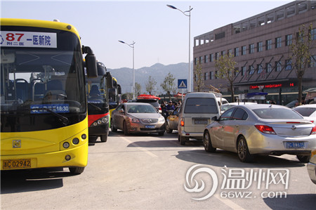 ����߷��ڣ�����ҽѧԺ������һҽԺ��Ժǰ����·һ��������ҡ�