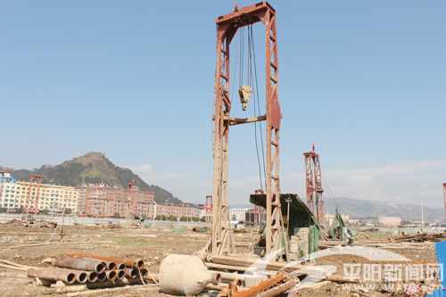 蛇年春来早 企业开工忙