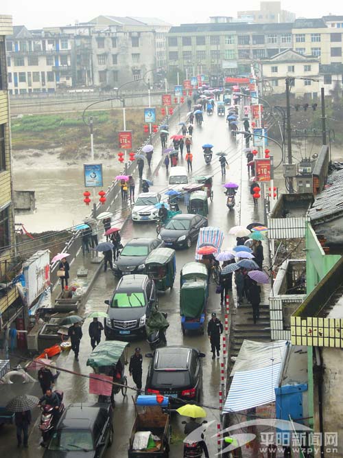 萧江：全力解决历史遗留问题