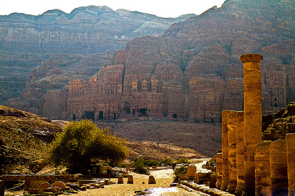 > 正文      佩特拉古城是约旦的国宝之一,也是至今最著名的旅游景点