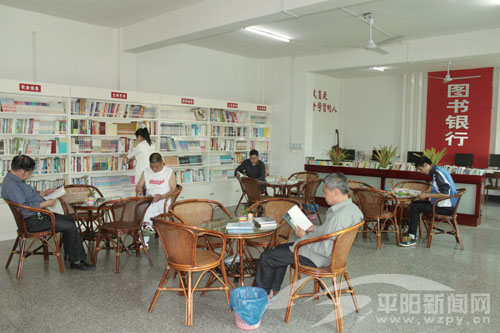 萧江：沿河社区多举措探索党建新模式