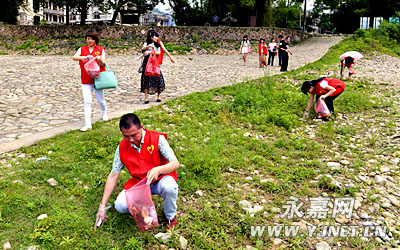 ����¾�������������չ�������������ͬ�С��