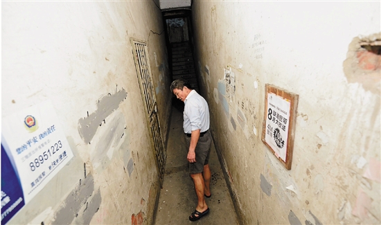 �����ϰ�ҹ��60���鱦��� ����¥���ھ���������