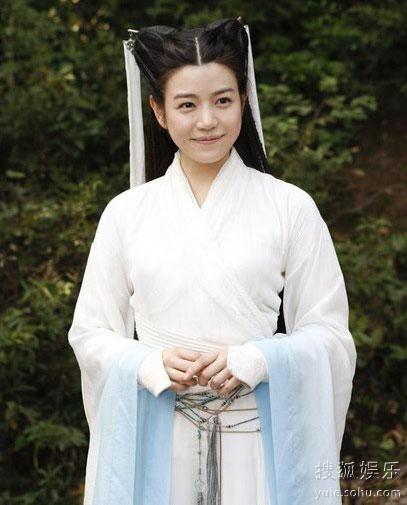 陈妍希手伸马桶救手机 自嘲"小龙女"掌风比水快