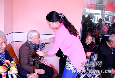 瓯北白水幼儿园开展献爱心、送温暖活动