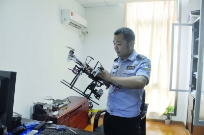 8旬老人山中走失 “无人机”半小时找回