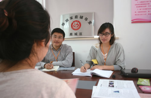 温州有群90后婚姻调解师 苦心劝和围城"离"歌