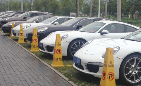 ���ݱ�ʱ�ݳ����߶������Ͽ�� ���쭵�200����