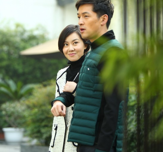 闫妮大龄失婚女恋上帅气萌弟弟胡歌