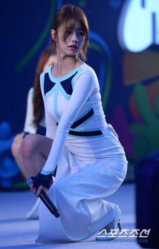 高清:韩国美女啦啦队助威太极虎 秀激情热舞