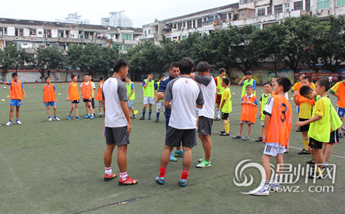 恒大足球学校来苍南招生 30多名学生参加测试