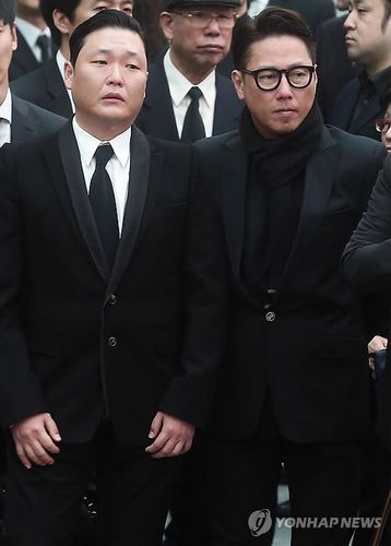 韩歌手申海澈将接受尸检好友鸟叔:只为查明死