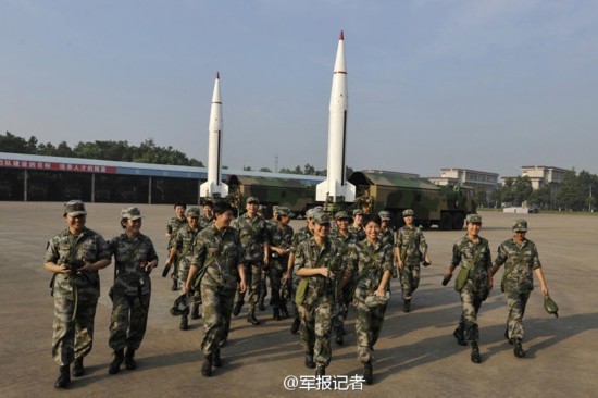 揭秘解放军五大特殊岗位女兵:驾战机射导弹登航母