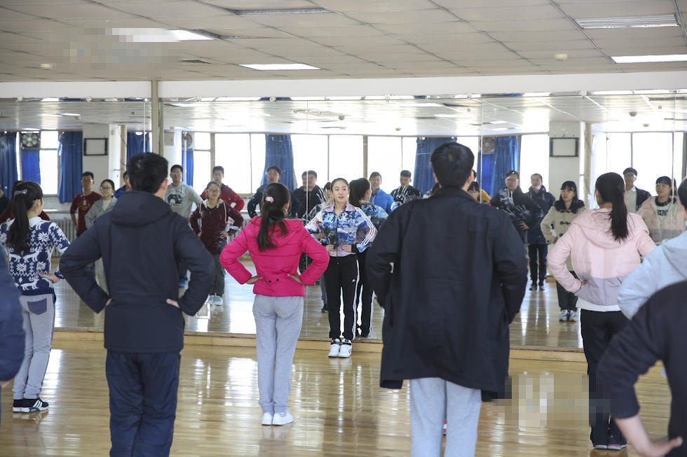 <em>健美操</em>一姐貌似天仙 退役后当大学老师-<em>健美操</em>