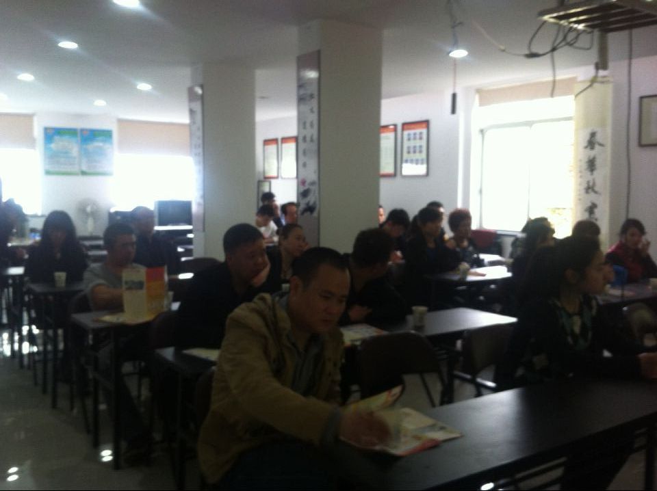 火车站社区开展消防安全知识培训(图)