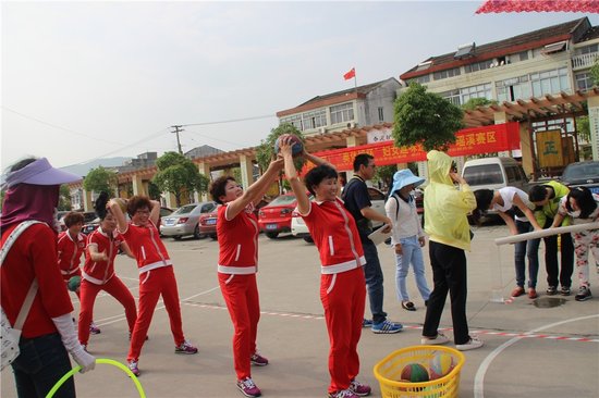 �������ͣ������������������ŮȤζ�˶�������ս��