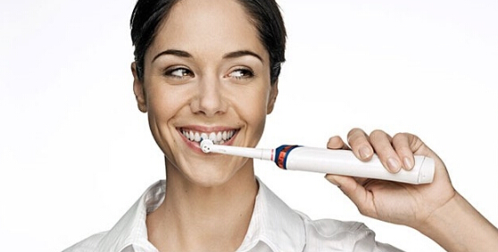 电动牙刷如何正确使用