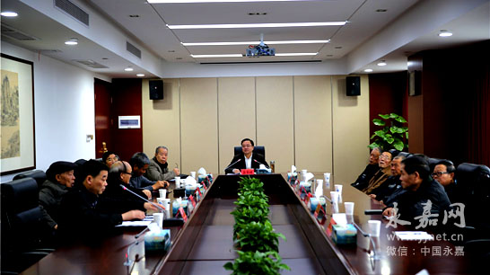 姜景峰主持召开县委常委会专题民主生活会征求